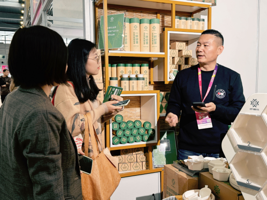纤模社品牌闪耀COSP2024深圳国际户外展共谱绿色露营新篇章！(图4)