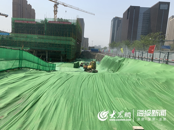 防尘罩、喷淋栏杆、雾炮除尘……济南多部门联合治扬尘建设工地大风天也不飞沙