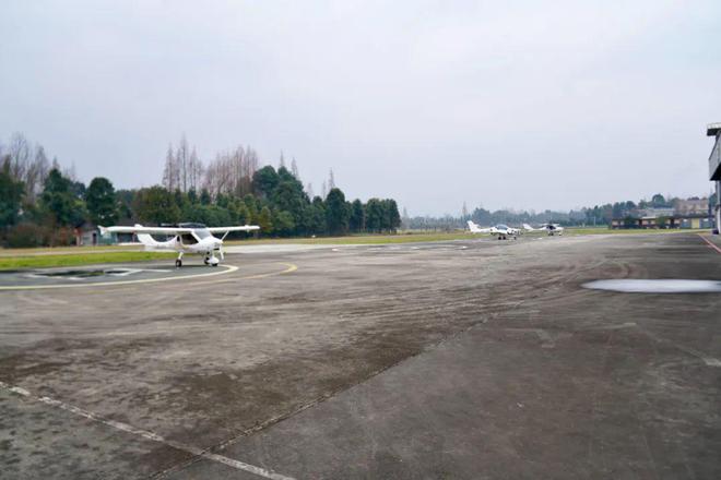 都江堰市：逐“绿”向“新” 政企同心激活发展新动能(图6)