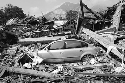 汶川地震幸存的“神车”：因车牌特殊公安部特批入驻纪念馆(图9)