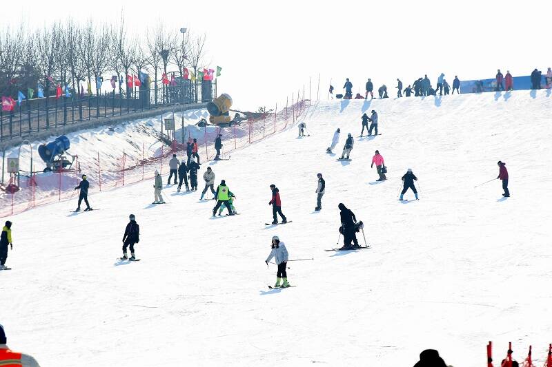“好运山东”2024山东省冰雪运动嘉年华（济宁站）启动(图4)